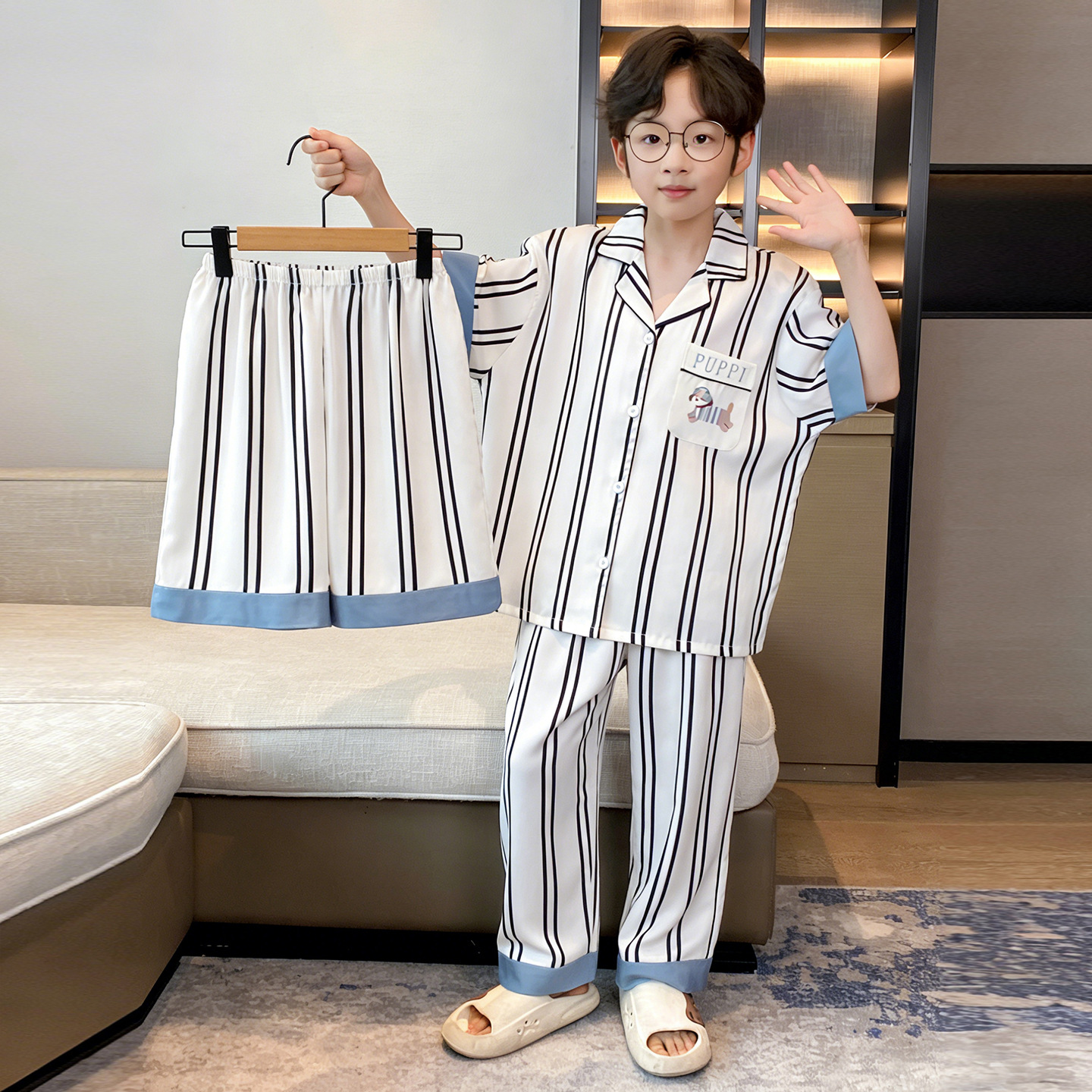 Pijama de niños frío seda de hielo y nieve mangas cortas tres piezas con solapa delgada 2026 nueva ropa casera infantil de verano