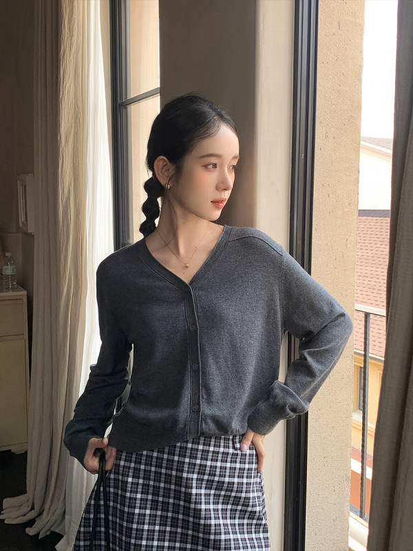 衣尔衫 自我休闲 松弛感羊毛V领子针织衫女垂感长袖百搭外套0583|undefined