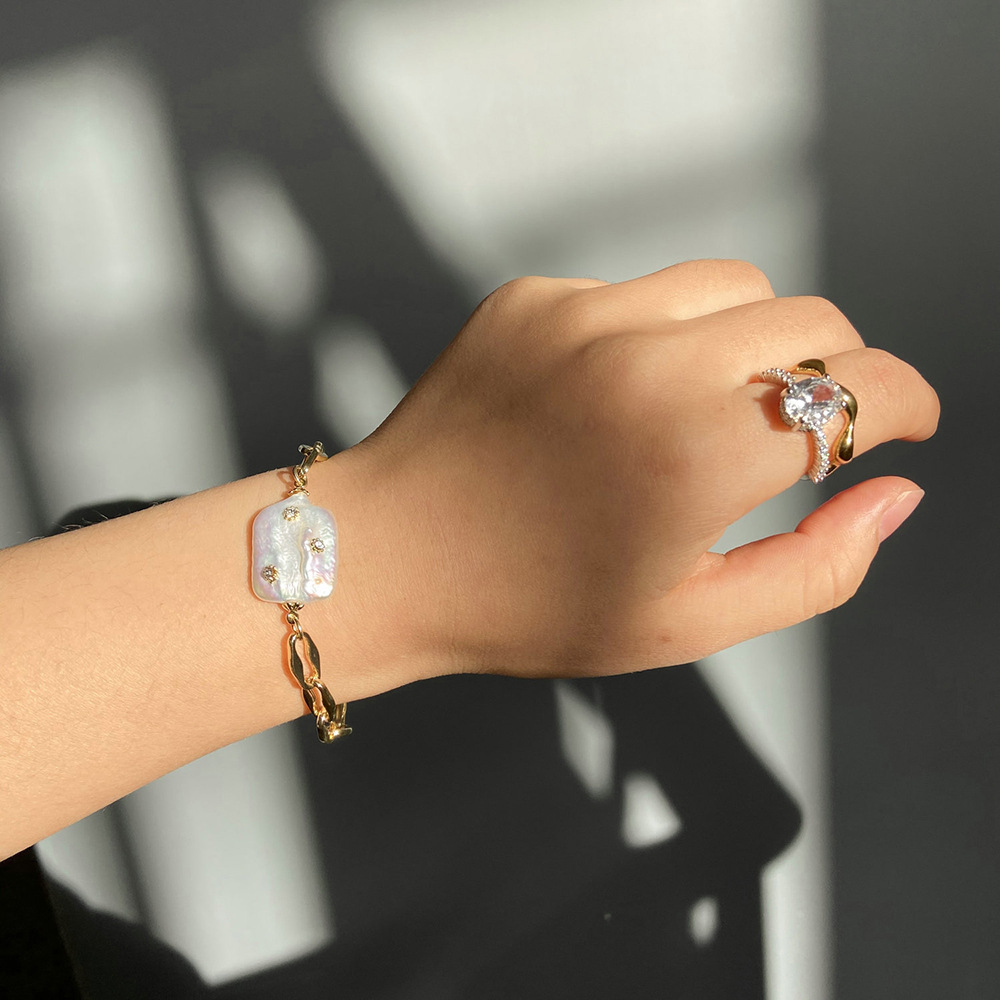 Fashion Irregular Copper Pearl Inlay Zircon Bracelets 1 Piece