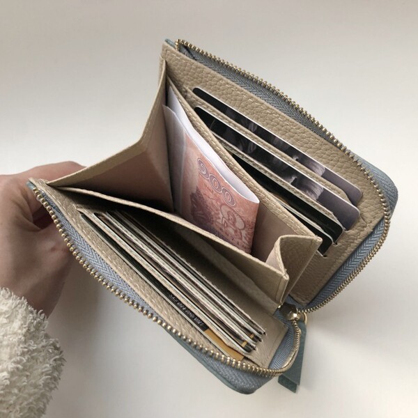 Short fashionable wallet