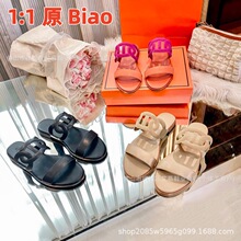 �羳�W���L�ļ���Ƥƽ���i������Ь�⴩���e�ٴ�ƽ��һ��ɳ������