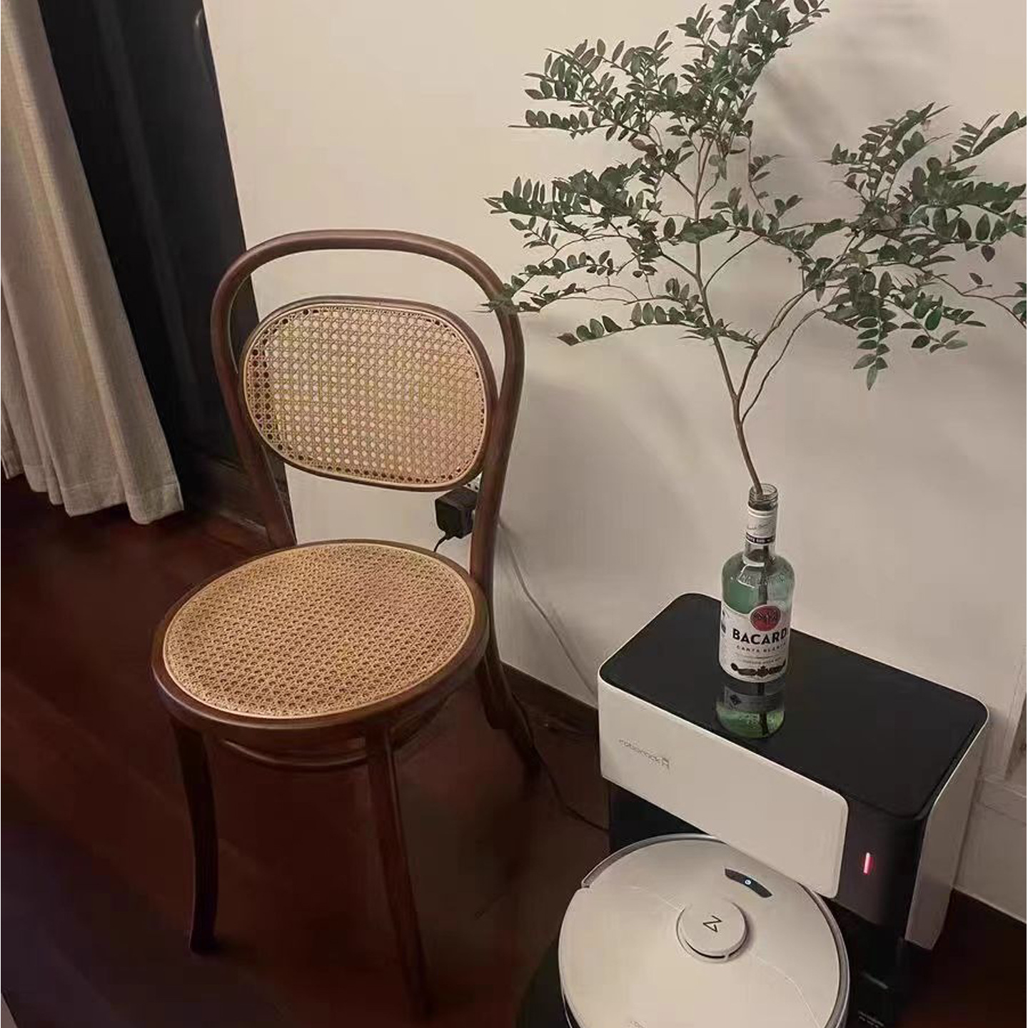 블랙 월넛 + 중공 등나무 쿠션