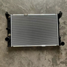 厂家直销适用于奔驰汽车奔驰BENZ散热器水箱2045001403