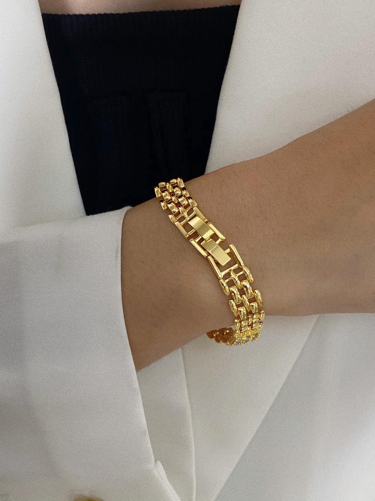 Luxurious Geometric Copper Plating Zircon Bracelets