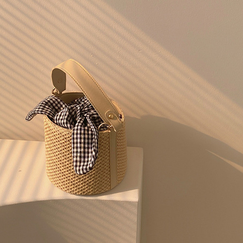  New Butterfly Bow Grid Wicker Bucket Bag Fashion Versatile Single Shoulder Crossbody Charming Wicker Handbag for Women