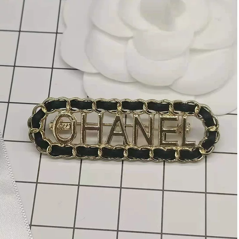 Brooch, universal badge, pin, high-end accessory, brand jacket lapel pin, Chanel style
