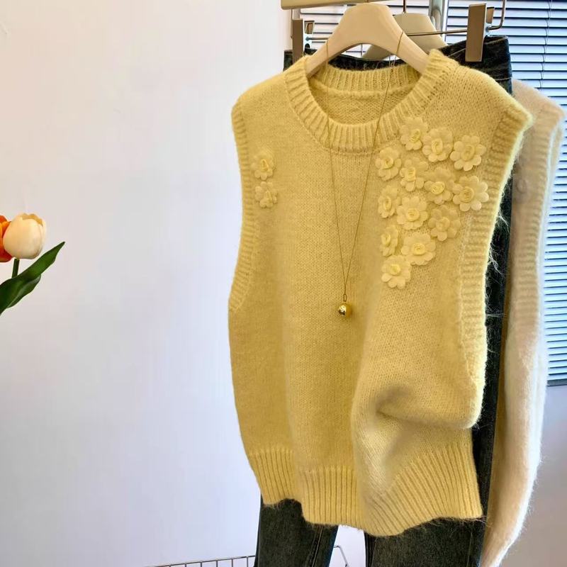 立体花朵纯色圆领针织背心2025秋冬新款复古风外搭软糯毛衣女马甲|undefined