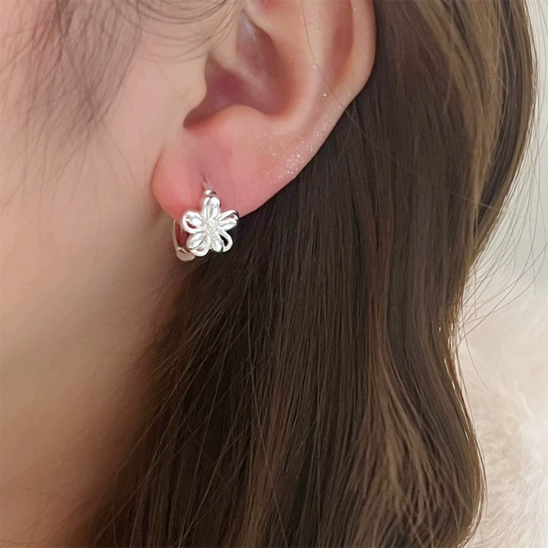 Серьги Silver 925, корейский цветочный минимализм, простой элегантный тренд