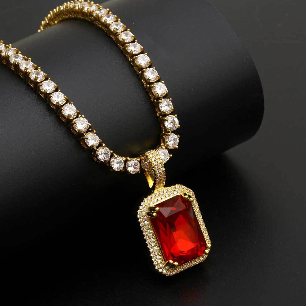 Retro Lady Square Copper Inlay Zircon Pendant Necklace display picture 2