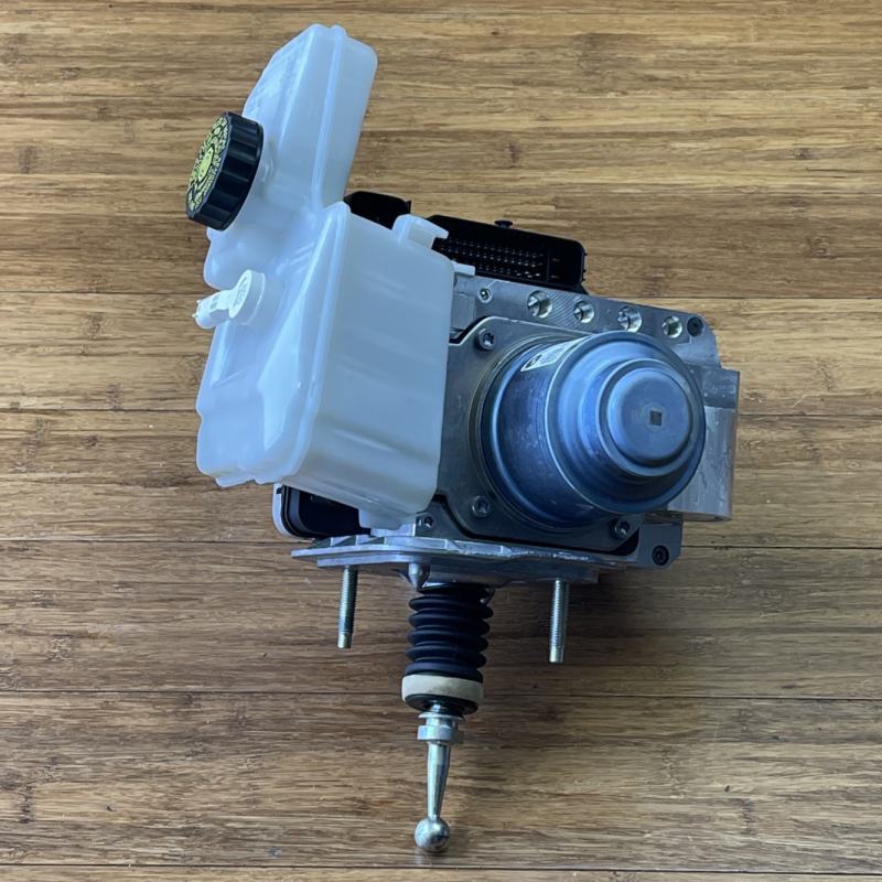 Suitable for Bmw 840I 850I M8 F93 G12 G11 Car Parts Abs Pump Brake Master Cylinder