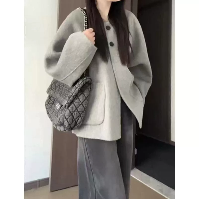 Short demi-season coat, long-sleeve
