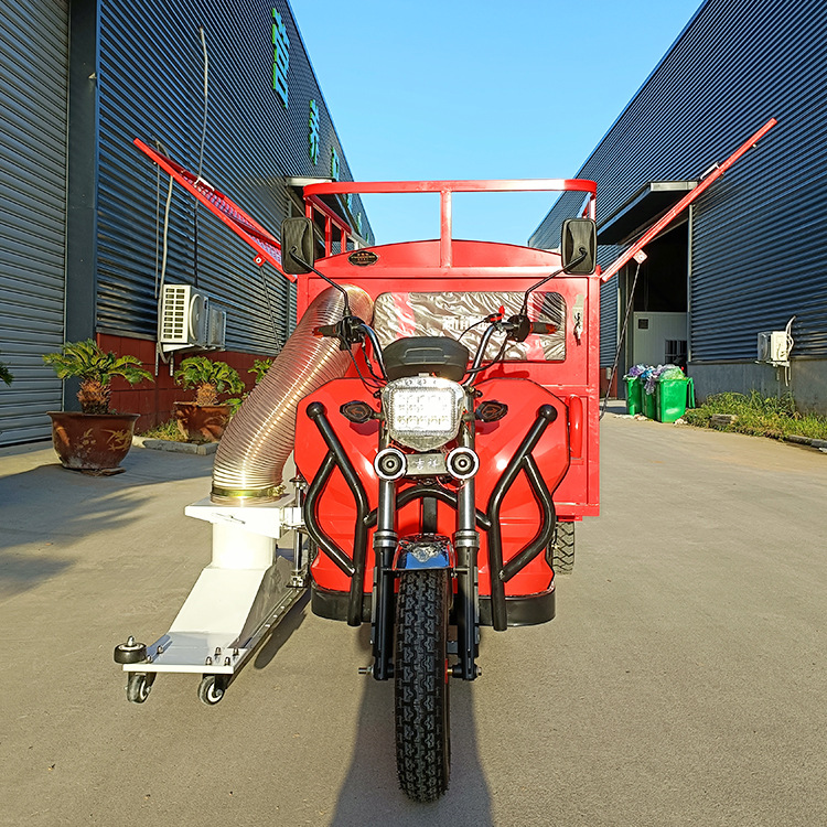 Vehículo de recolección de hojas de carretera municipal Tres cepillos y una succión de hojas Vehículo de recolección de hojas multifuncional de tres ruedas