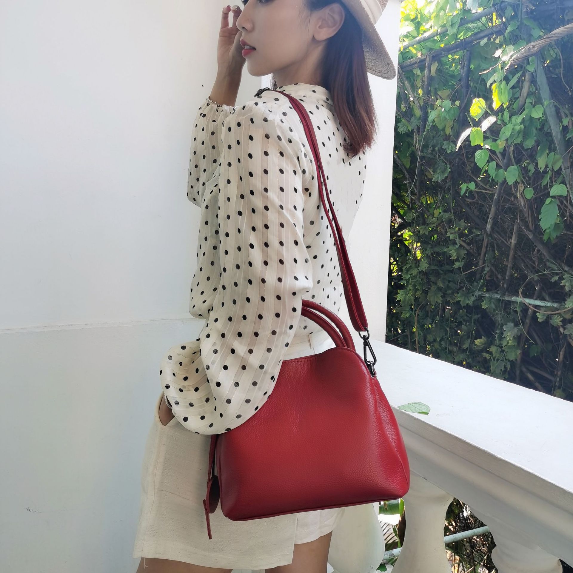 Bolso de Mujer 2025 de Cuero Genuino, Bolso de Gran Capacidad, Bolso Cuadrado Pequeño de Cuero Suave, Primera Capa de Piel de Vaca, Bolso Cruzado, Bolso Tote Esencial para Viajar al Trabajo