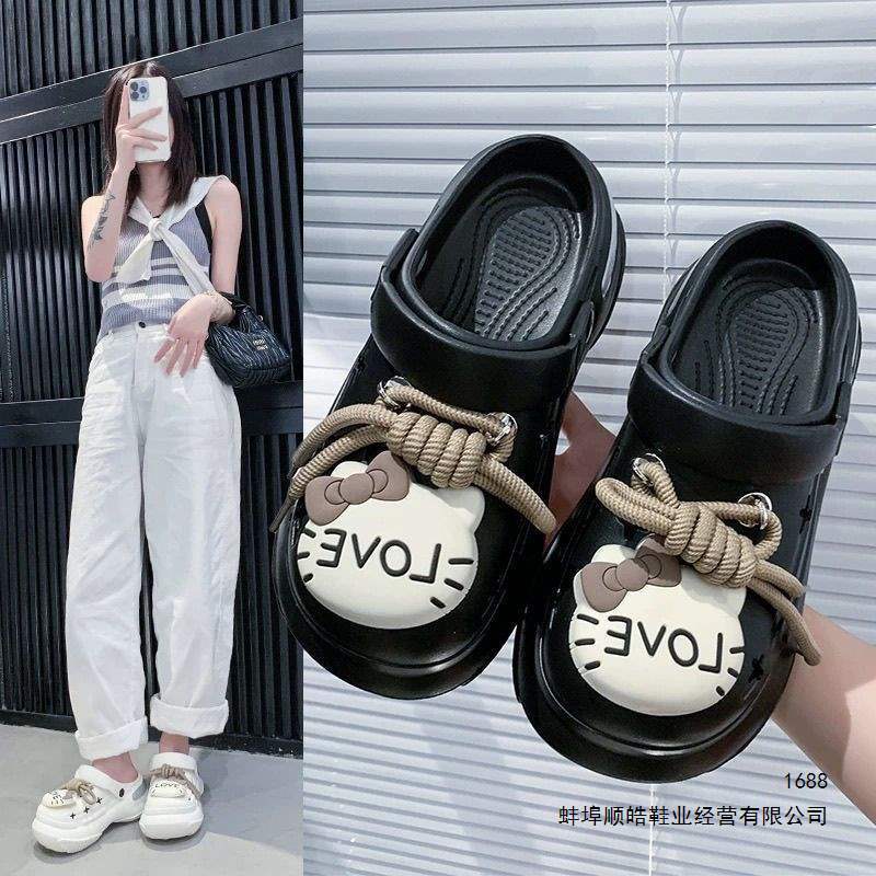 Women's Summer Clogs for Outdoor Wear, New 2026 Model, Thick-Soled, Non-Slip, Beach Cartoon Design, Height-Increasing, Closed-Toe Slippers, Wide-Foot Mesh Women's Summer Clogs for Outdoor Wear, New 2026 Model, Thick-Soled, Non-Slip, Beach Cartoon Design, Height-Increasing, Closed-Toe Slippers, Wide-Foot Mesh