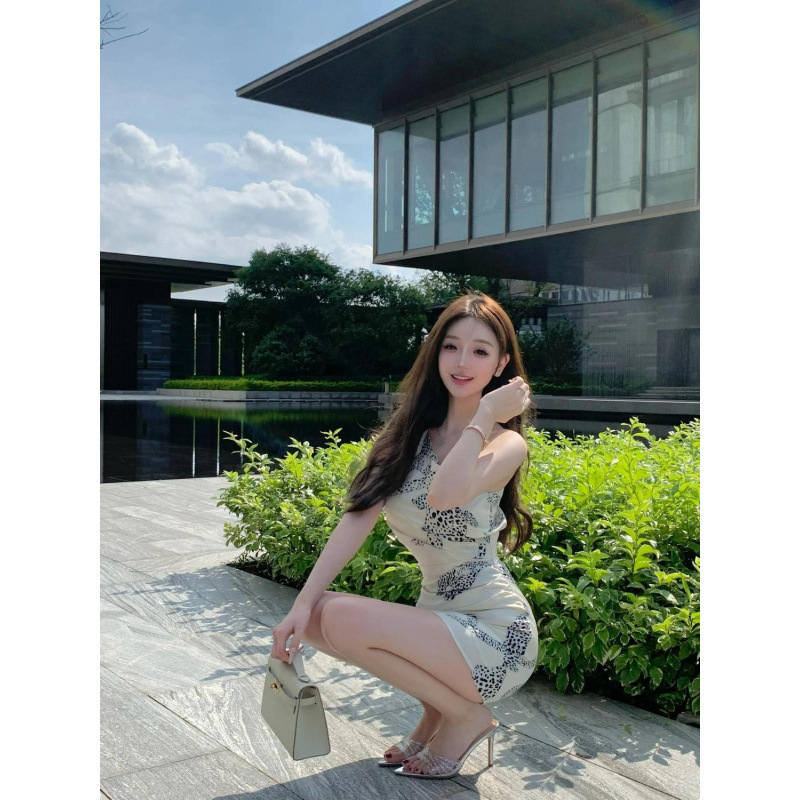 ホットガールオフショルダードレス女性の夏の新しいプリントプリーツショートスカートウエスト痩身気質純粋な欲望オフショルダースカート|undefined