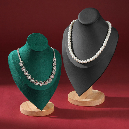 Source manufacturer wholesale high-end solid wood portrait model necklace display stand counter jewelry rack