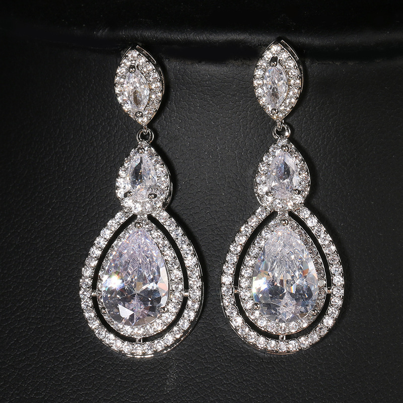 Simple Style Water Droplets Metal Inlay Zircon Women's Drop Earrings display picture 1