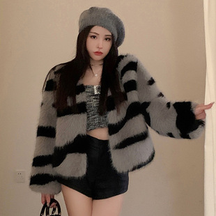 ���Ķ����¿���R�º���С���L�r��Ƥ������Ů�ٴ�̿�ëë����