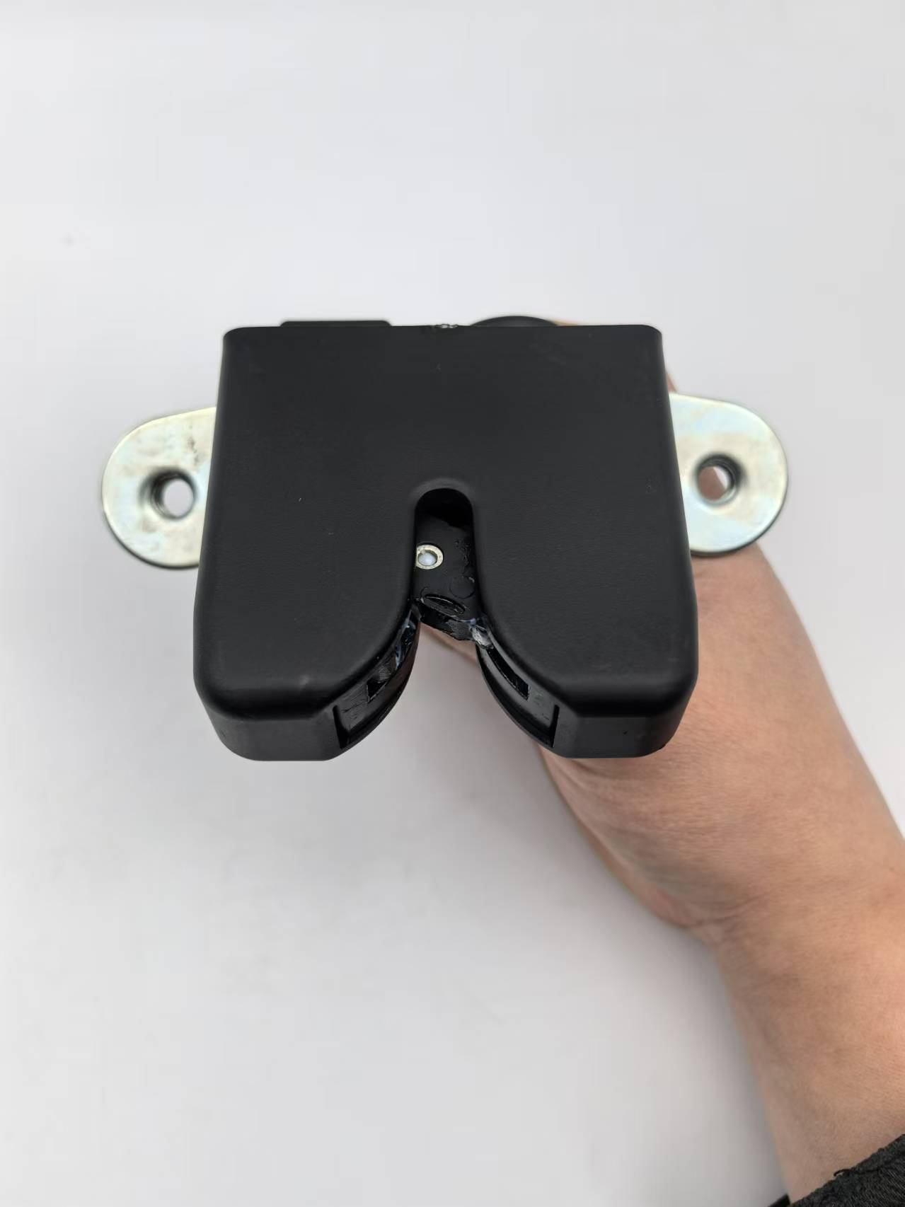 81230-C9000 Is Suitable for Modern Ix25Cretaix25 Trunk Lock Block Tailgate Lock Block Lock Trunk Lock