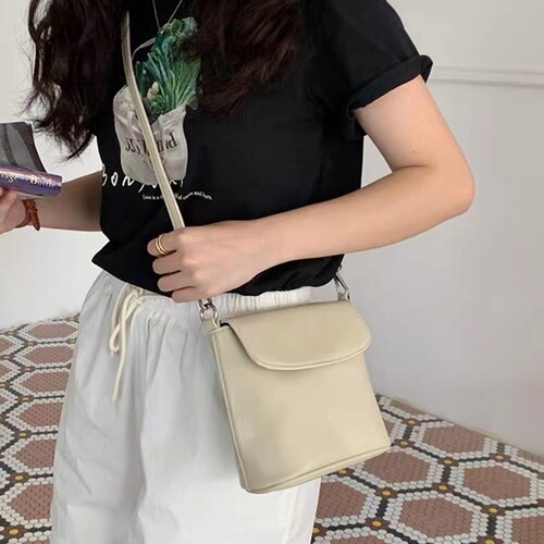 Autumn and winter homemade bags for women 2024 new Korean version ins high-end texture versatile red one-shoulder cross-body bucket bag
