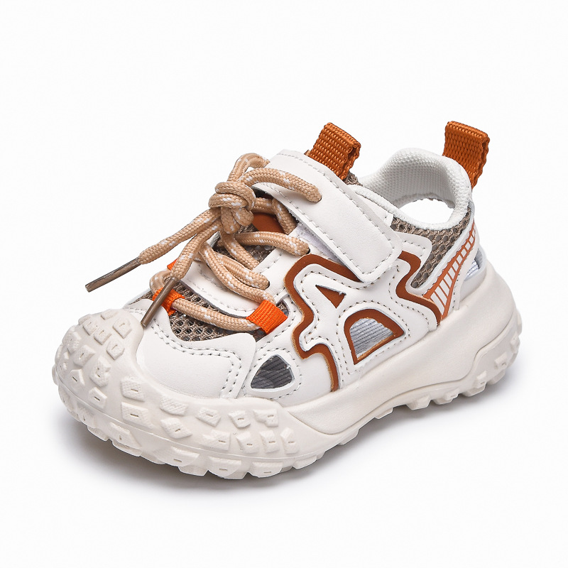 Verano 2025 nuevo estilo sandalias para niños con suela de neumáticos zapatos con marco deportivo hueco Baotou para niños pequeños y medianos zapatos de playa de suela suave