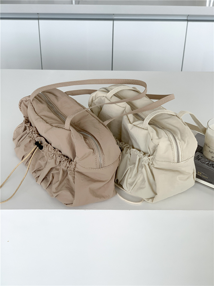 Pleated high-end underarm niche commuting tote shoulder feminine temperament, new high-capacity nylon bag, female_voghion.com