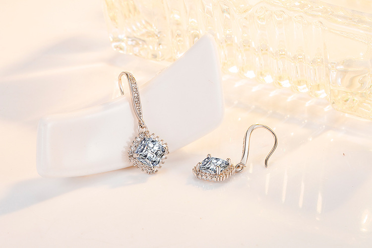 Retro Rhombus Copper Drop Earrings Plating Zircon Copper Earrings 1 Pair