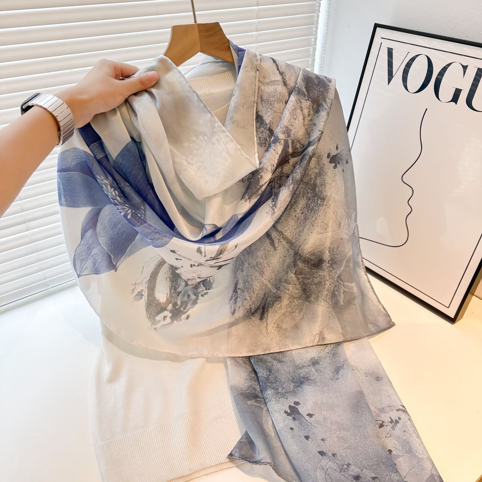 Women's High-End Pure Silk Scarf Mulberry Silk Printed Shawl Sun Protection Silk Beach Wrap Gift - Thumbnail 2