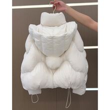 白色连帽短款羽绒服女秋冬季2025新款公主风年轻气质时尚洋气外套