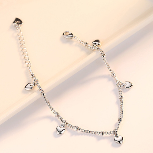 Japanese and Korean version of new silver-plated hand jewelry creative bracelet wholesale women's fashion heart-shaped heart-shaped rhinestone love bracelet