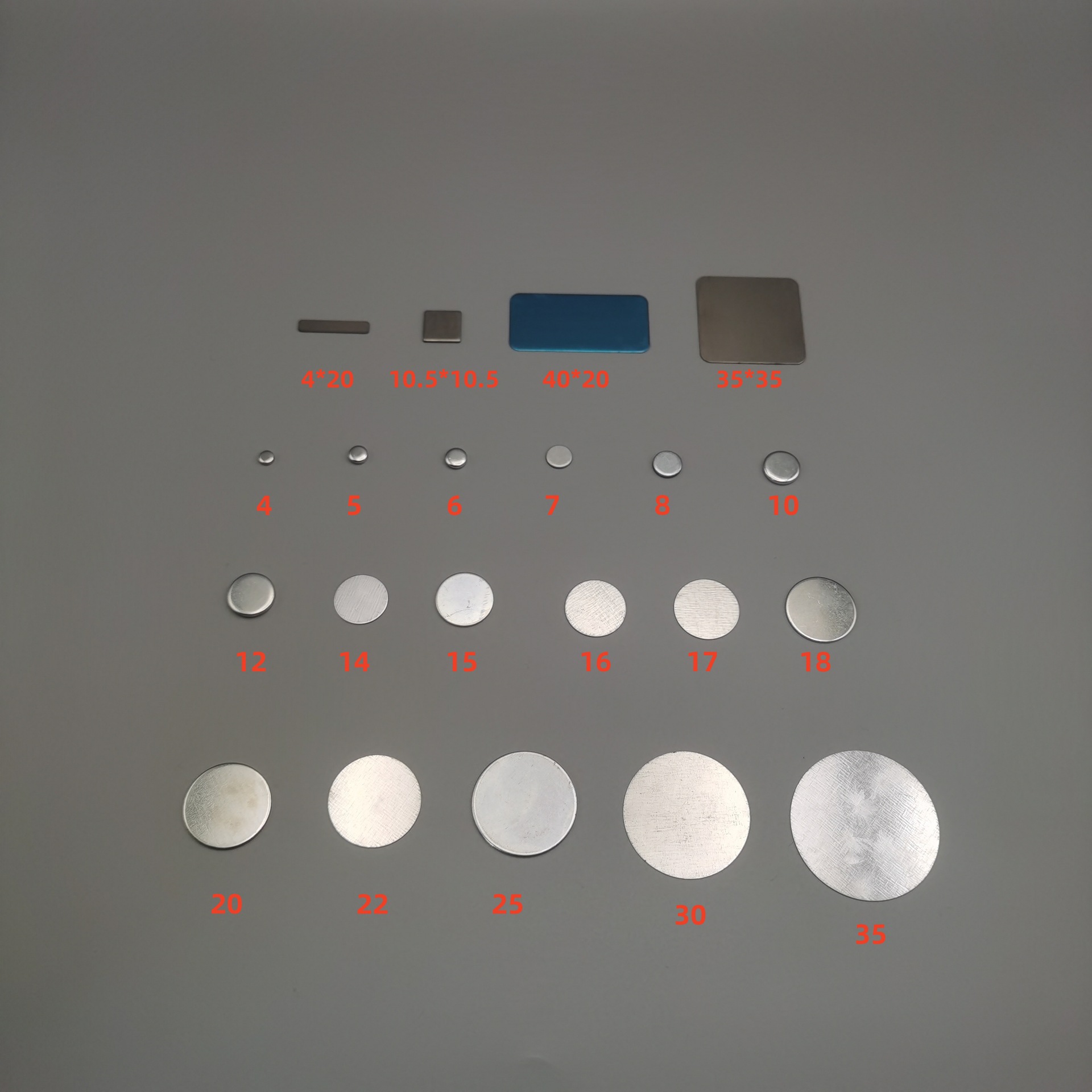 0.3 0.5 0.6mm 0.8mm 1mm 1.5mm  2mm圆片铁片环保电镀锌圆形铁片