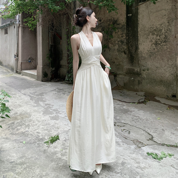 French V Neck Halterneck Sleeveless Dress for Women in Summer, Waist Slimming Look Long Skirt, Gentle Holiday Style Fairy Skirt French V Neck Halterneck Sleeveless Dress for Women in Summer, Waist Slimming Look Long Skirt, Gentle Holiday Style Fairy Skirt