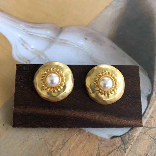 Electroplated real gold carved pattern earrings retro palace women's Hong Kong style 925 silver needle earrings colorful gemstone earrings