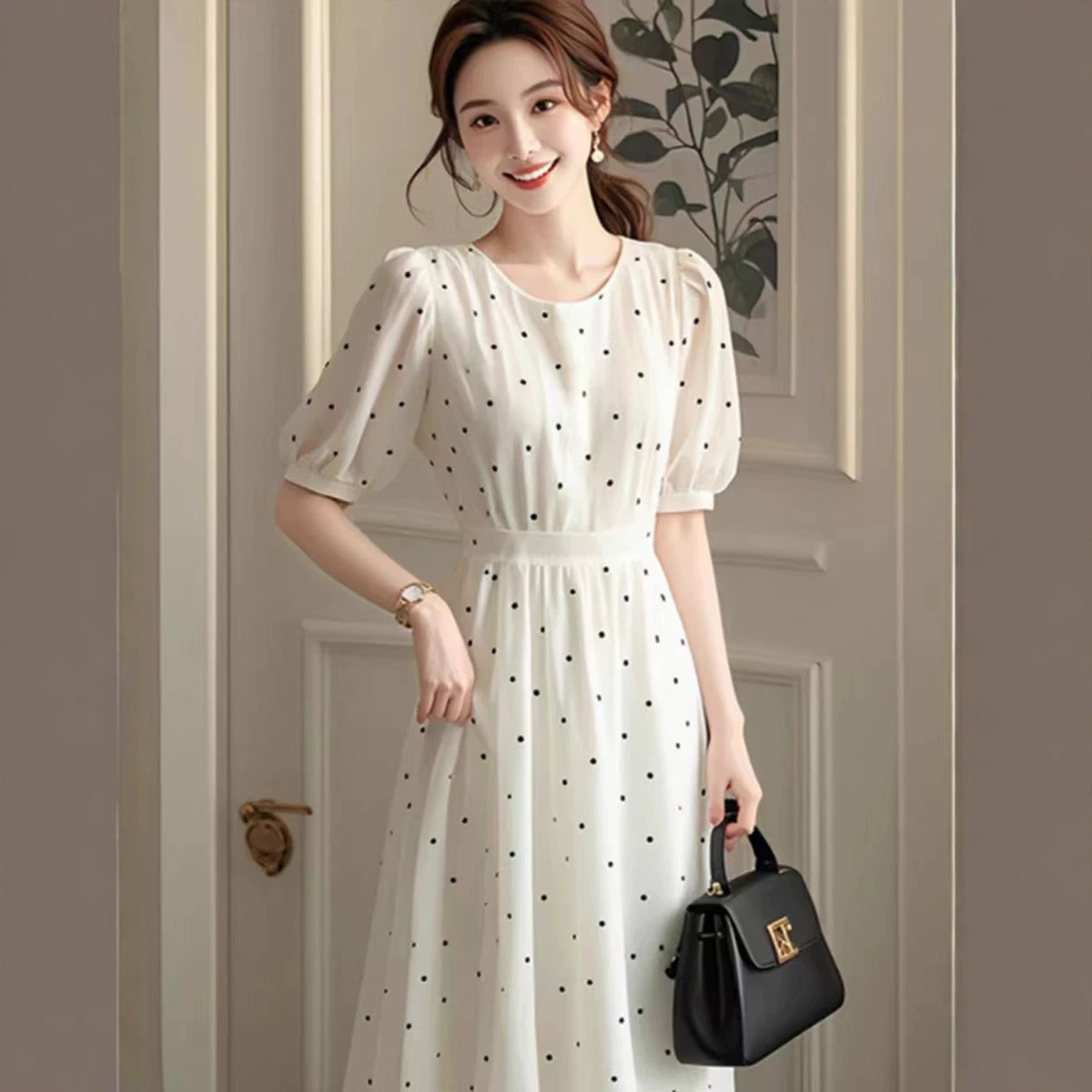 Đầm maxi nữ thắt eo chất liệu voan chấm bi trắng kiểu Pháp — Điểm sóng trắng chi tiết 2