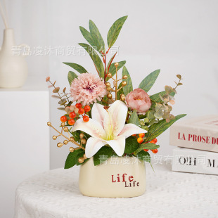 �¿�羳���N���滨���Ա��W��@С�����b������������ҼҾ���Ʒ