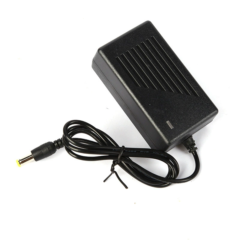 Фонарик, электрошуруповерт, литий-ионная батарея, зарядное, 12V, 8V, 21V, 12V