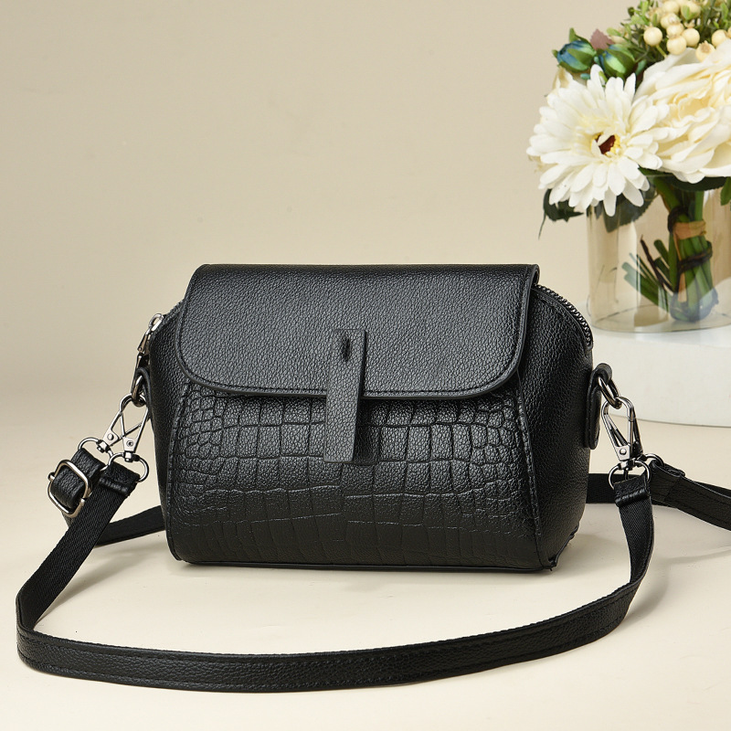 Single Shoulder Lightweight Simple Crossbody Women's Small Bag Solid Color Versatile Travel_voghion.com
