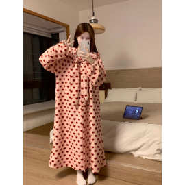 实拍2025韩版可爱爱心毛毛睡袍带帽女秋冬新款加厚睡衣家居服睡裙