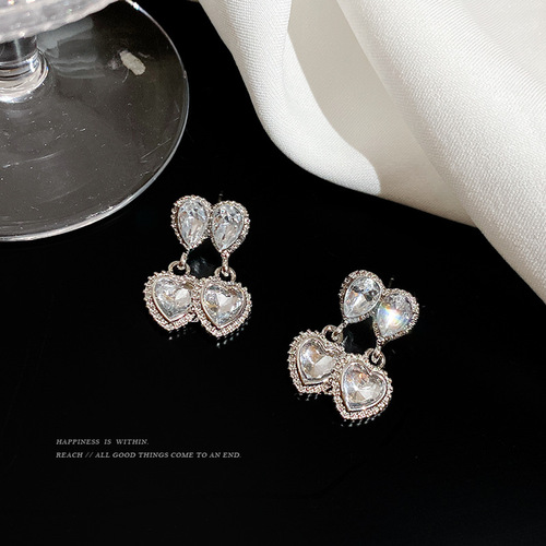 Zhao Lusi Style Double Heart Diamond Stud Earrings for Women Instagram Style High-End Elegance and Personality Earrings for Influencers Retro Ear Accessories
