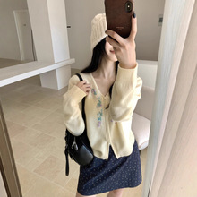 秋季新款！韩系高品质全羊毛绣花拉链百搭休闲舒适针织衫开衫