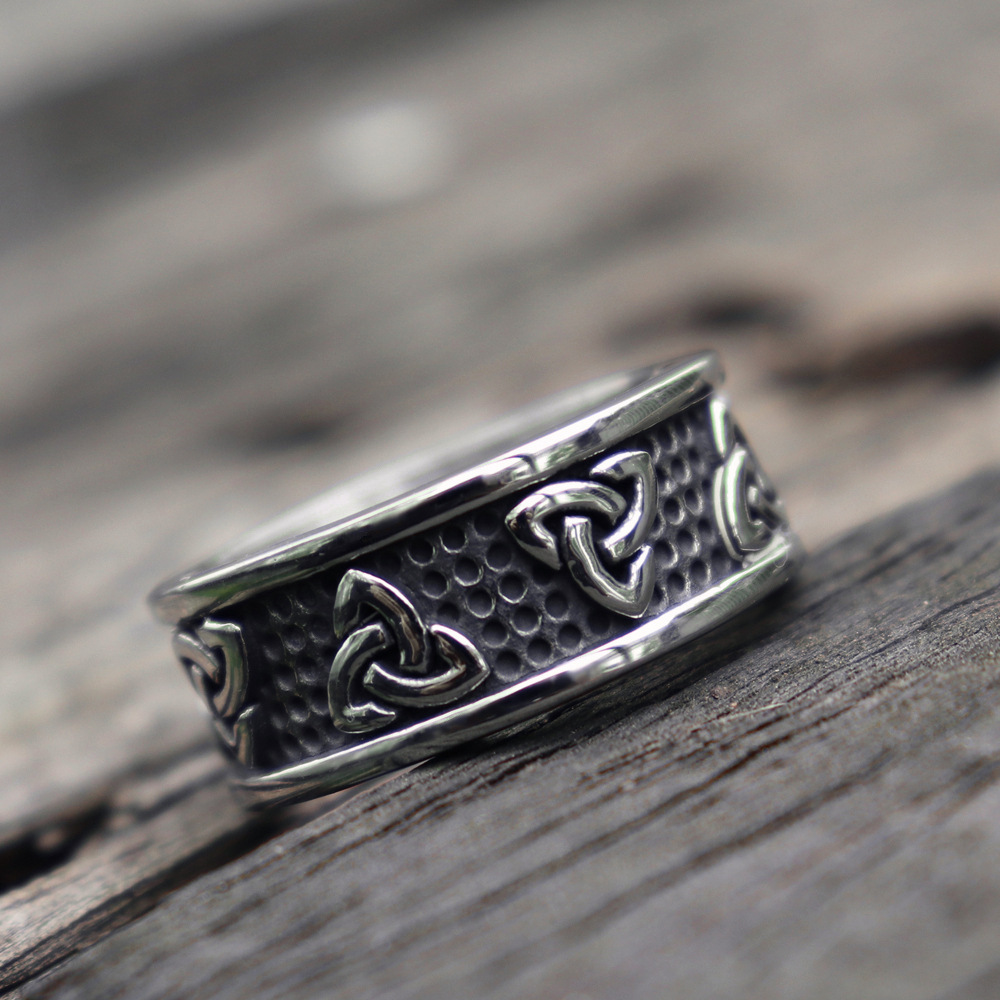 Haiyi cross-border wish hot European and American personality retro Celtic Viking men's fashion ring spot wholesale