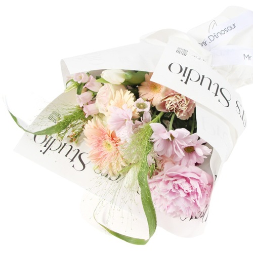 Ins Minimalist Celebrity Paper Flower Packaging Paper Celebrity Bouquet Flower Wrap Small English Letters White Flower Art Kraft Paper