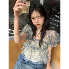 2024法式小众露肩甜美泡泡袖短款衬衫女夏季碎花设计感一字肩上衣