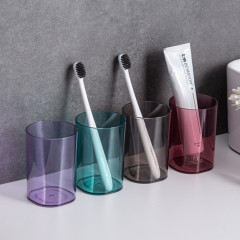 軽くて豪華でシンプルな洗面所の歯ブラシのコップの透明なプラスチックの口のコップの歯磨き粉の歯ブラシのコップの歯ブラシのホルダー