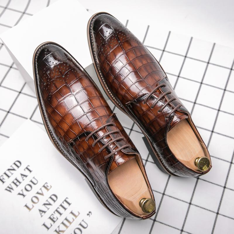 Zapatos de cuero de punta, ropa de negocios para hombres, nuevos zapatos de cuero casuales de moda coreana, zapatos de boda de cordón para hombres.