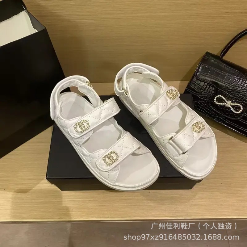 골드 버클 화이트