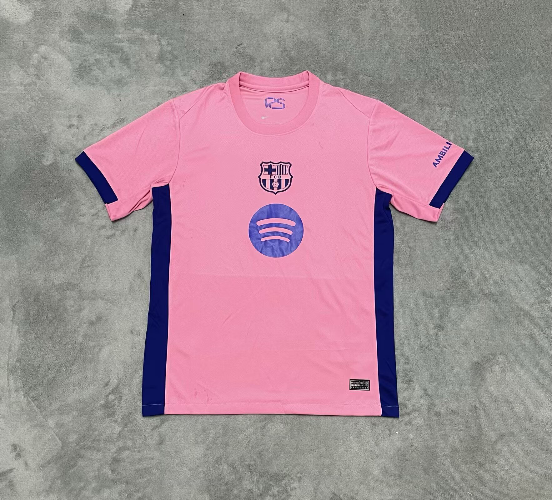 25-26 Fabricante especial de ropa de fútbol venta directa de una camiseta de malla camiseta de mangas cortas ropa de fútbol deportiva