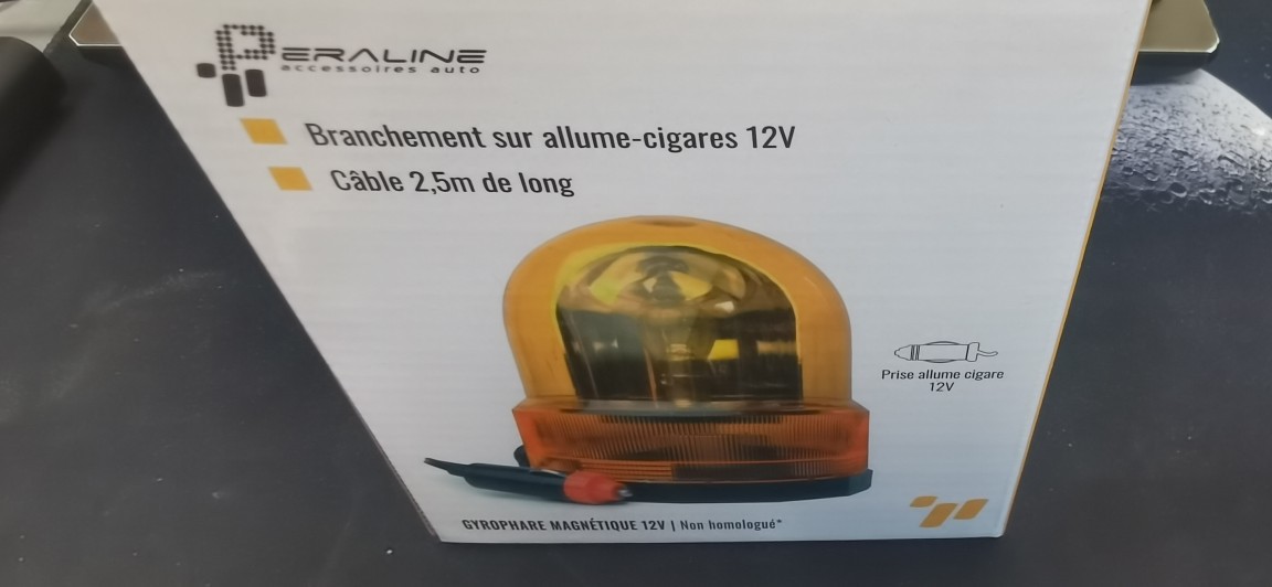 Circular rotating warning light ceiling flash light cigarette lighter into the electric led light car warning light 12v24 volts