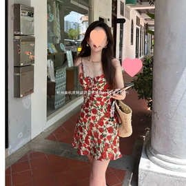 夏季小个子绝美温柔风性感显瘦裙子法式复古玫瑰碎花吊带连衣裙女