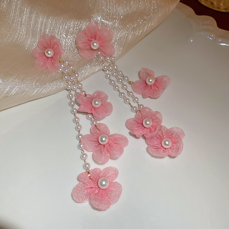 Pendientes de borla de flores de tela de aguja de plata Pendientes de estilo de vacaciones junto al mar